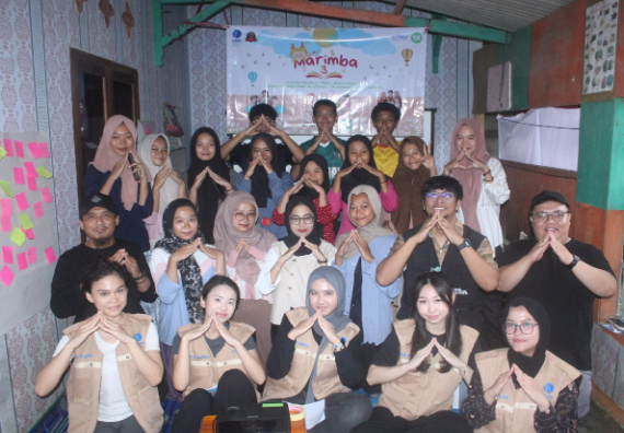 Foto bersama tim Rumah Marimba 3 bersama fasilitator dan tim Next Generation Indonesia (NXG)